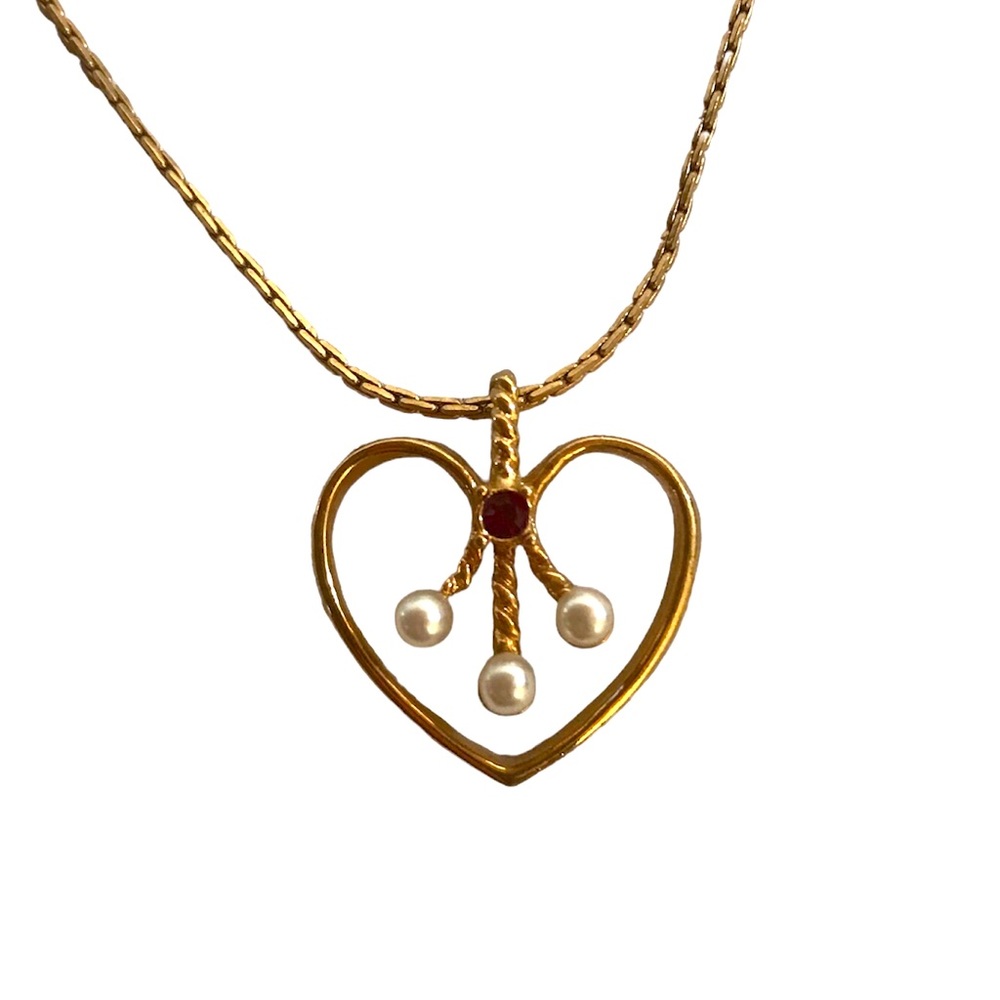 Avon Women's Necklace Vintage Faux Ruby & Pearl Gold tone Heart